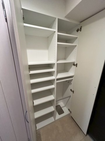 グランルージュ中之島南の収納