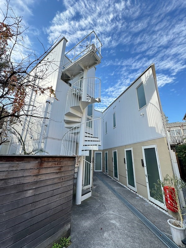 世田谷区野沢２丁目のアパート