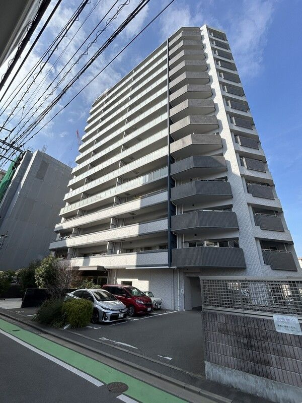 ファーネスト平尾駅前レジスタ 