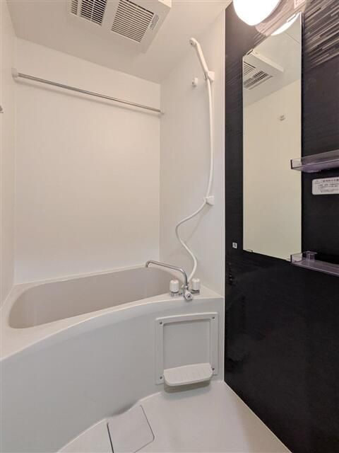 Ａｌｉｖｉｓ船橋Ｅａｓｔ．Ｗｅｓｔの浴室