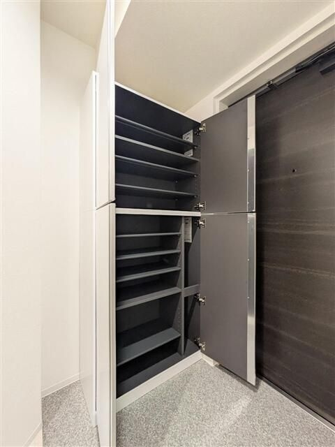 Ａｌｉｖｉｓ船橋Ｅａｓｔ．Ｗｅｓｔの玄関