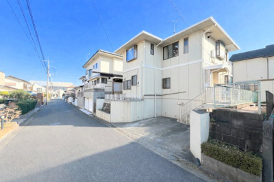 【前面道路含む現地写真】 | ◆都筑区平台　建築条件なし売地◆ | ◆その邸が魅せる、気品・上質・重厚感・極細やかさ、そのすべては訪れた者に安らぎと品性を与える特別な空間です。ここに住むからこそ意味がある。すべての（始まり）をここから迎えます。