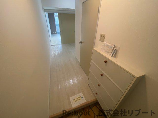 浦安市今川２丁目のアパートの玄関