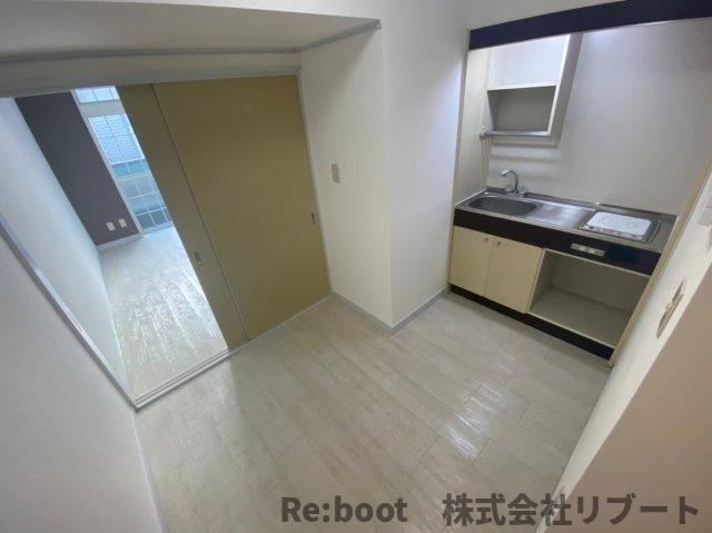 浦安市今川２丁目のアパートの居間・リビング