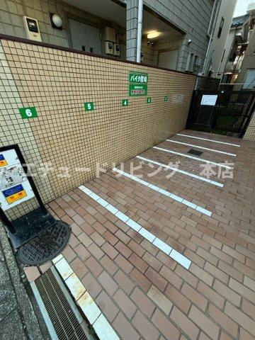 コスモプレイス志木の駐車場|バイク置き場