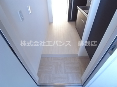 【玄関】 | ユニヴァリィ　ルークス | 明るい玄関です