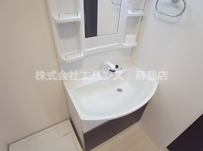 【独立洗面台】 | ユニヴァリィ　ルークス | 独立洗面化粧台が付いています