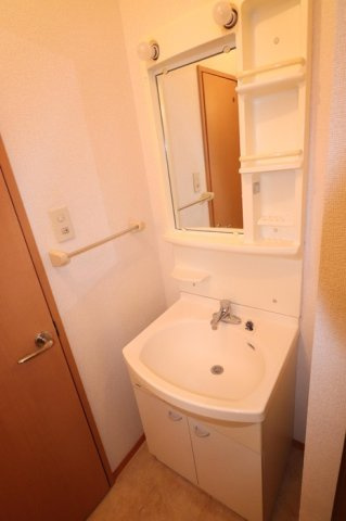 マーサジュネスⅡの洗面所|コンパクトで使いやすい洗面所