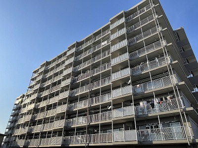 レヂオンス高江の外観|2018年大規模修繕工事完了　駐車場平置き　