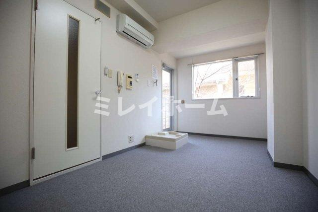 クリオ石川台壱番館の居間・リビング