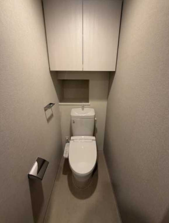 プレディアコート三軒茶屋　新築　ペット相談　礼金０　のトイレ