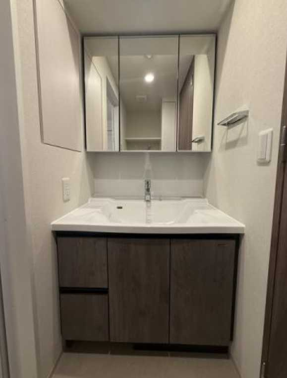 プレディアコート三軒茶屋　新築　ペット相談　礼金０　の洗面所