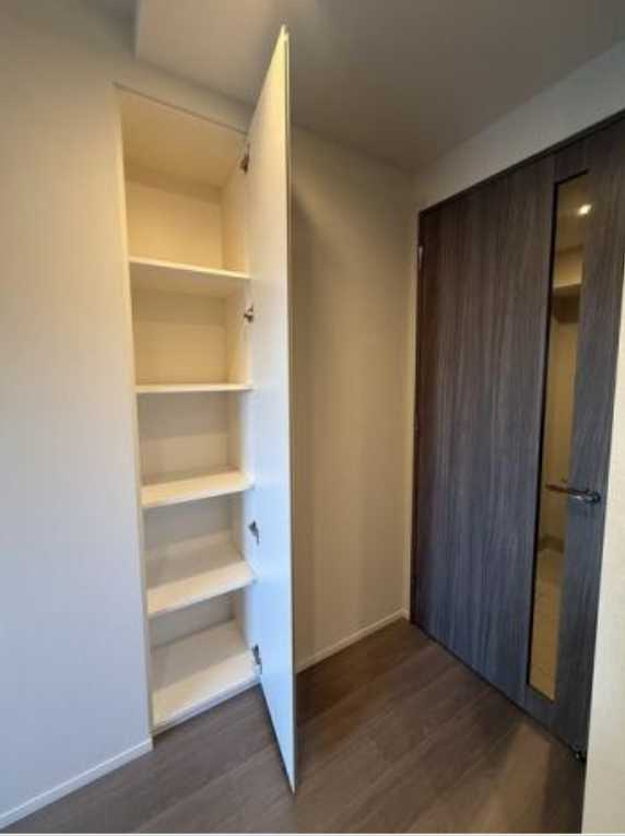 プレディアコート三軒茶屋　新築　ペット相談　礼金０　の収納