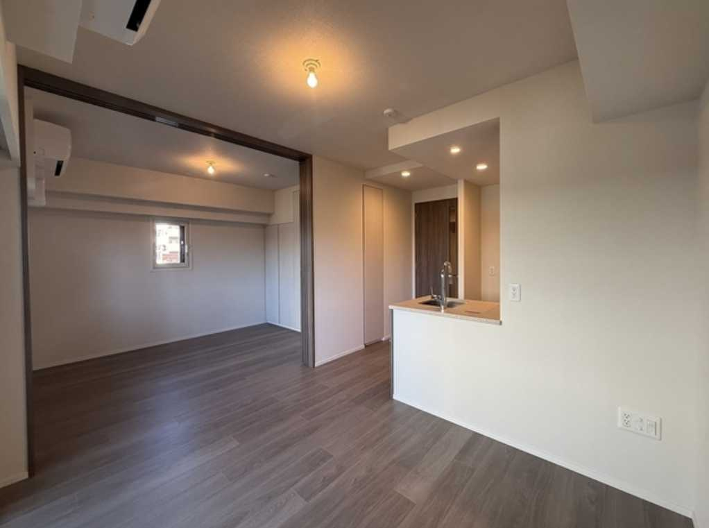 プレディアコート三軒茶屋　新築　ペット相談　礼金０　の内装