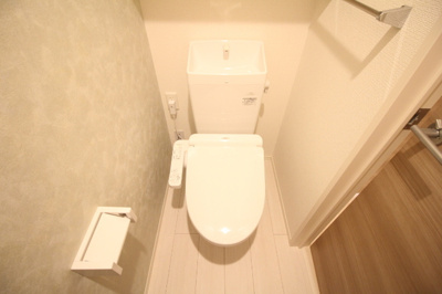 【トイレ】 | D-room竹下 B棟 | B303 トイレ