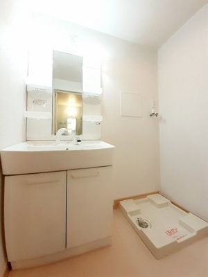 【洗面所】 | ビューネ遠藤Ｃ | 忙しい朝には欠かせない洗面所です