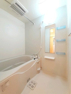【浴室】 | ヴィラ・エー | 日々の疲れを癒すお風呂付です