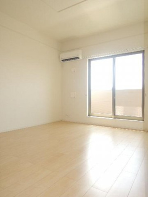 【居間・リビング】 | グリーンヒルズＴ・Ｍ | ゆったり過ごせる居間です