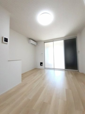 【居間・リビング】 | ラ・クレアⅡ | おしゃれな居間です