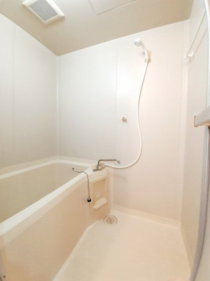 【浴室】 | 花崎マンション | きれいなお風呂です