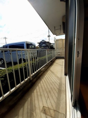 【バルコニー】 | 花崎マンション | バルコニーからの眺めを楽しみながら食事をしませんか