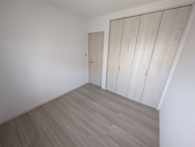 【収納】 | 春日市下白水南３丁目 戸建て | 2階の居室はすべてクローゼット完備なので居住スペースを広く使えます