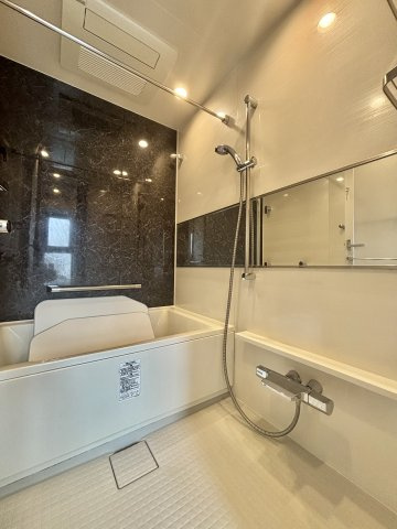 ヴァントヌーベル代々木の駐車場