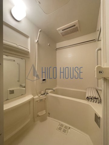 ウィステリアの浴室