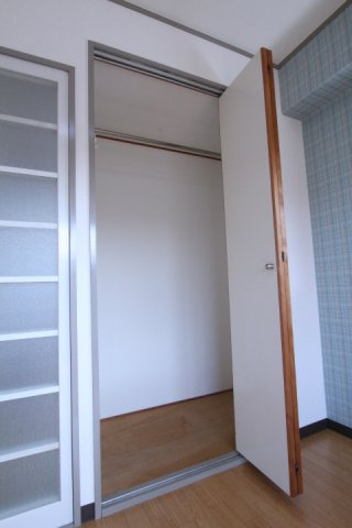 サンマリン西舞子の収納