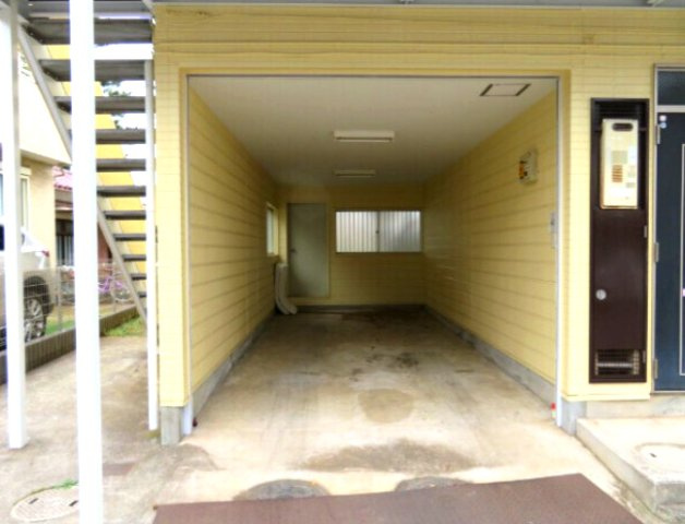 アミー一番館のエントランス