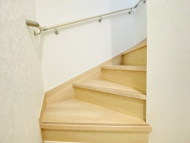 羽島市 上中町長間（江吉良駅） 2階建 ４ＳＬＤＫのその他|階段