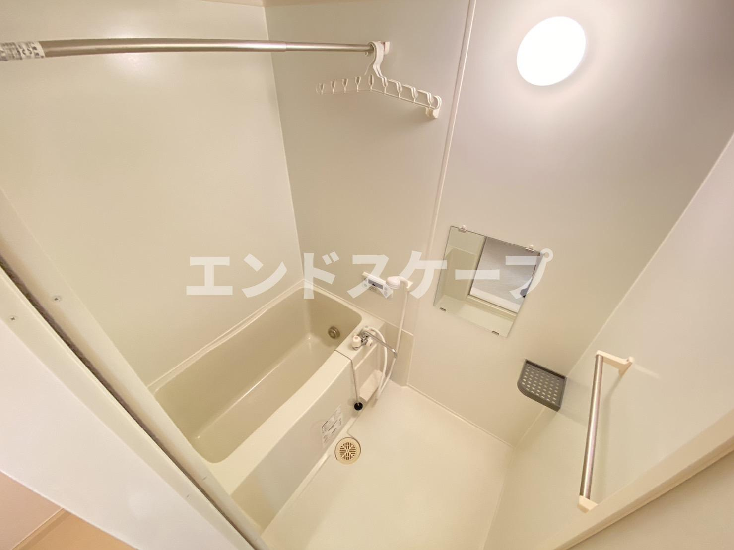 リヴェールマリーズ　Ｂの浴室|高崎、前橋、伊勢崎エリアのお部屋探しはエンドスケープまで！お客様の理想お聞かせ下さい♪
クロスの色が異なる場合があります。