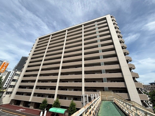アルファステイツ大学病院通りの画像