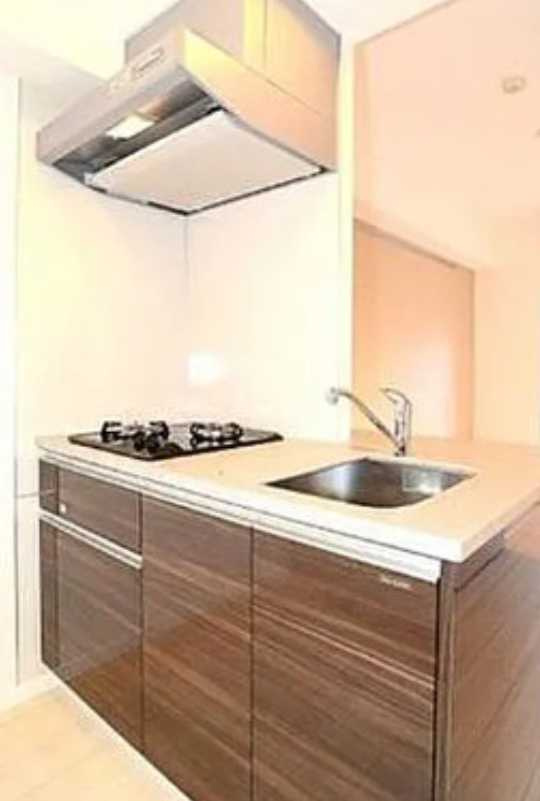 グランドコンシェルジュ三宿アジールコート　ネット無料 ウォークインクローゼット　カードキーのキッチン