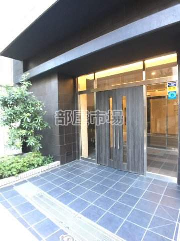 カスタリア三ノ輪のエントランス