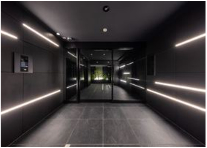 DIPS明大前のロビー