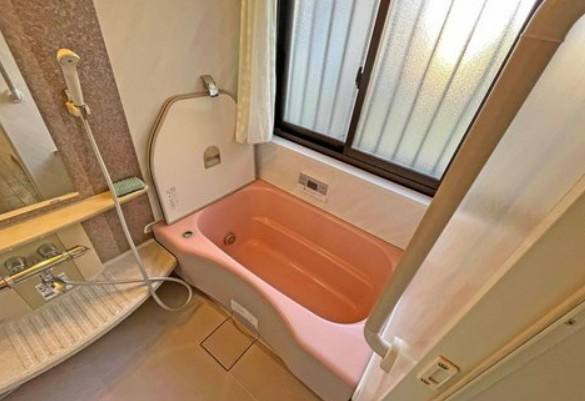 【中古】坂戸市中富町オール電化リフォーム中古住宅の浴室|日々の疲れを癒すお風呂付です