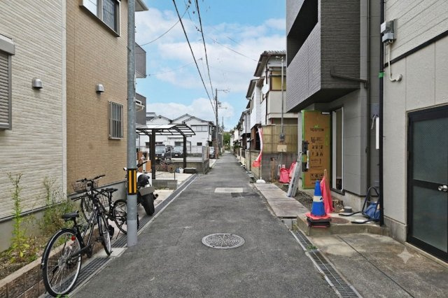 はぴくるタウン尼崎市尾浜町の前面道路含む現地写真|前面道路幅員：4ｍ
