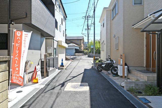 はぴくるタウン尼崎市尾浜町の前面道路含む現地写真|前面道路幅員は西側に約4.0ｍ幅です。