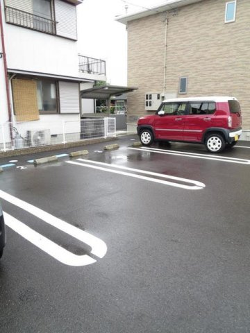 フローラコート・Ｎの駐車場|駐車スペースもあります