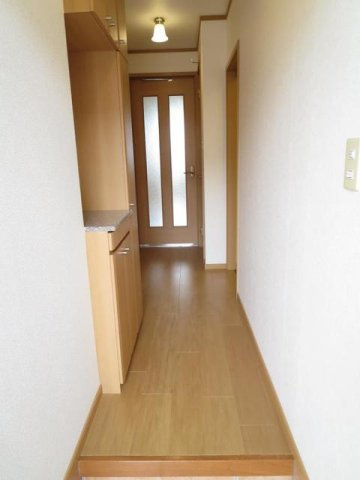 デュエル　ミサキⅢ　Ｂの玄関|落ち着いた玄関です