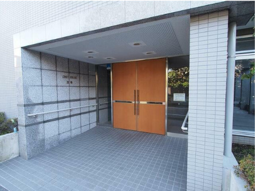 イーストヴァリュー弦巻　最上階　角部屋　駅近　南面リビングのエントランス