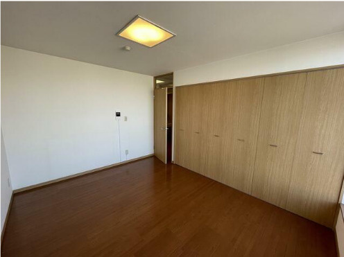 イーストヴァリュー弦巻　最上階　角部屋　駅近　南面リビングの収納