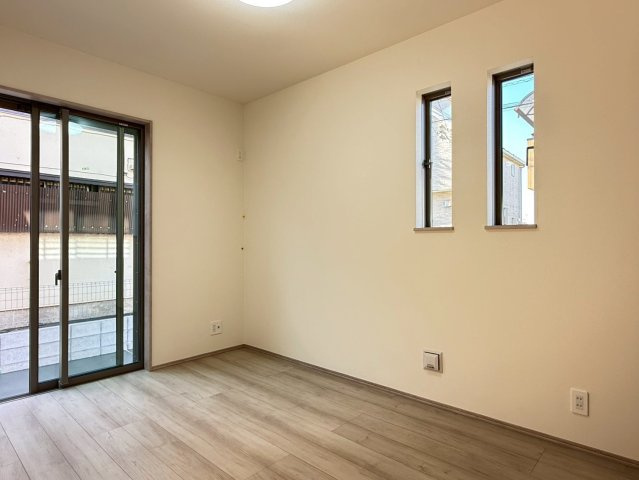 川越市大字砂久保の新築一戸建の洋室|個人の部屋や寝室として使える洋室です