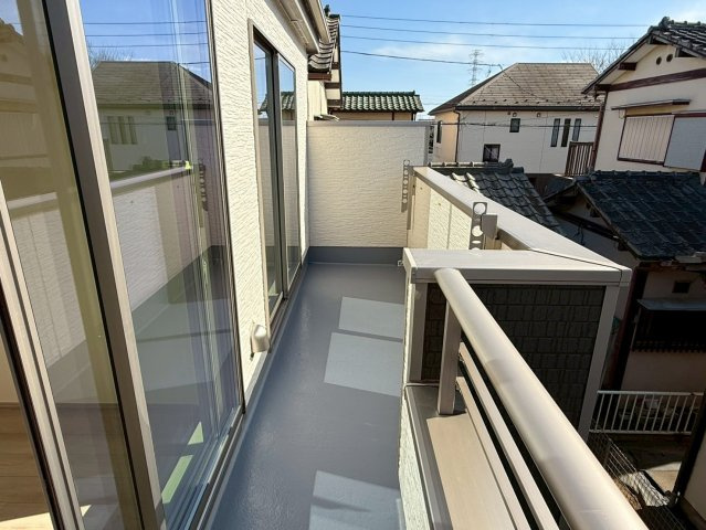 川越市大字砂久保の新築一戸建のバルコニー|広々としたバルコニーです