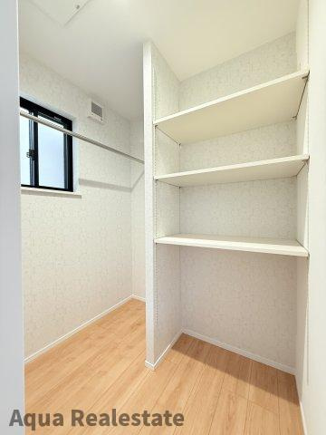 シングルハウス　春日町の収納|ちょっとした収納スペースも充実しています