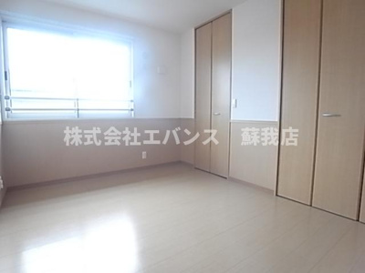 【寝室】 | パークストリート | 開放的な寝室です