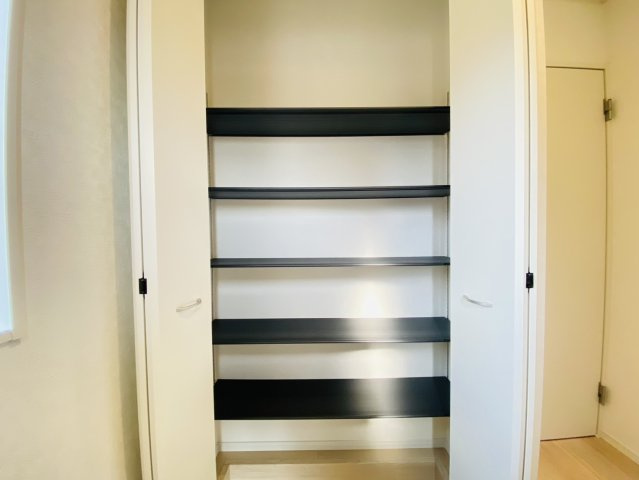 羽島市 上中町長間（江吉良駅） 2階建 ４ＬＤＫの収納|玄関収納