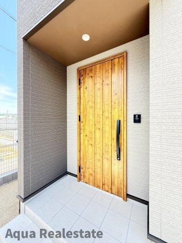 シングルハウス　上福岡町の玄関|明るい玄関です