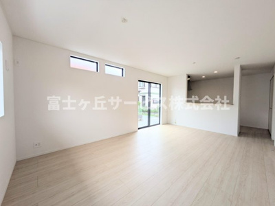 【居間・リビング】 | 磐田市見付 8期 新築一戸建て | リビングです